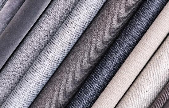 Perbedaan Hasil Pewarnaan Fabric Crayon pada T-Shirt Cotton Combed, Tetoron Cotton, dan Polyester Campuran